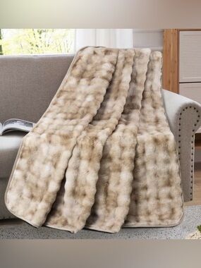 Brentwood Oversized Waterproof Pet Blanket and Furniture Protector, Bubble Fur